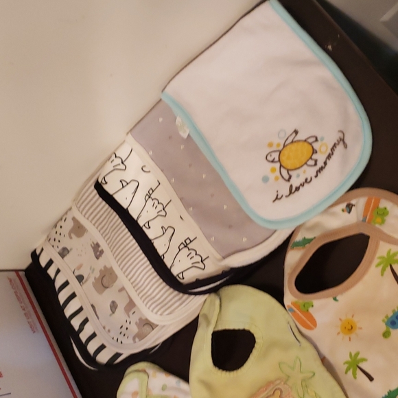 Burp Clothes and Baby Bibs - Picture 2 of 16